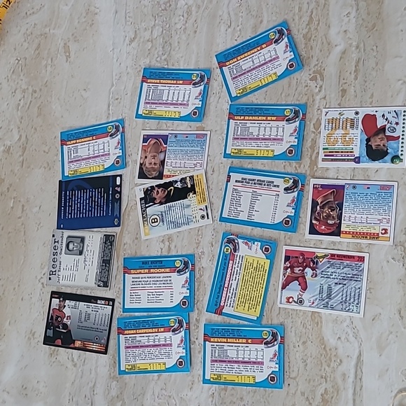 1990s Hockey Cards - Picture 11 of 16